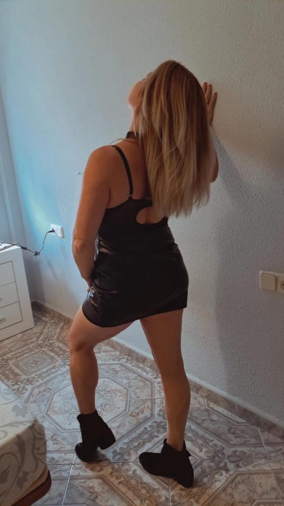 642003704: Chica busca chico en Sevilla