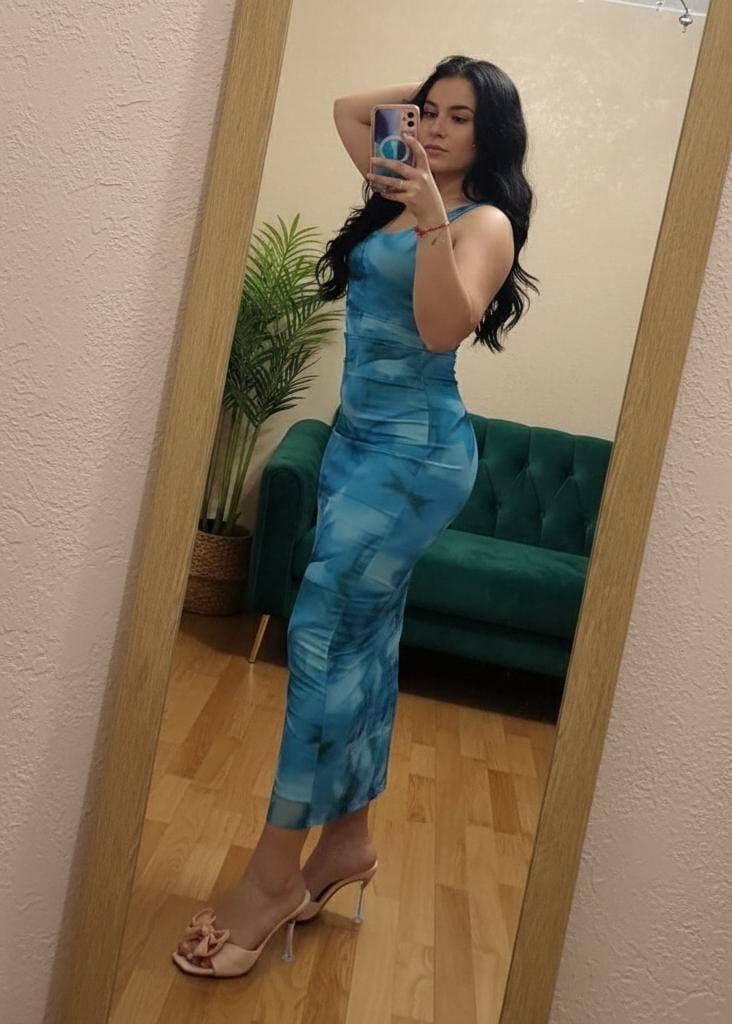 Chica busca chico en Ibiza: 