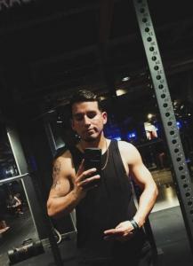 663716460: Chico busca chica en Madrid