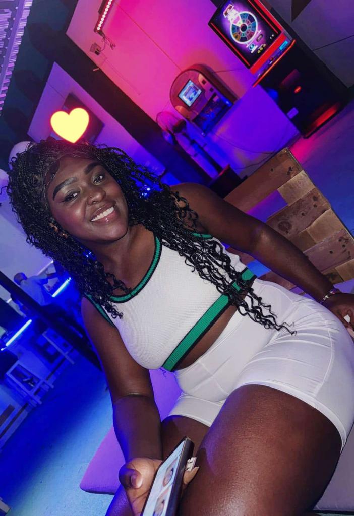 Chica busca chico en Sevilla: 