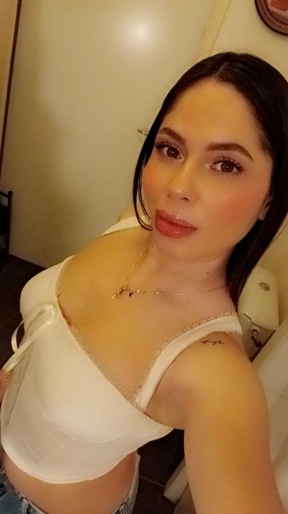 Chica busca chico en Almería: 