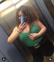 641924872: Chica busca chico en León