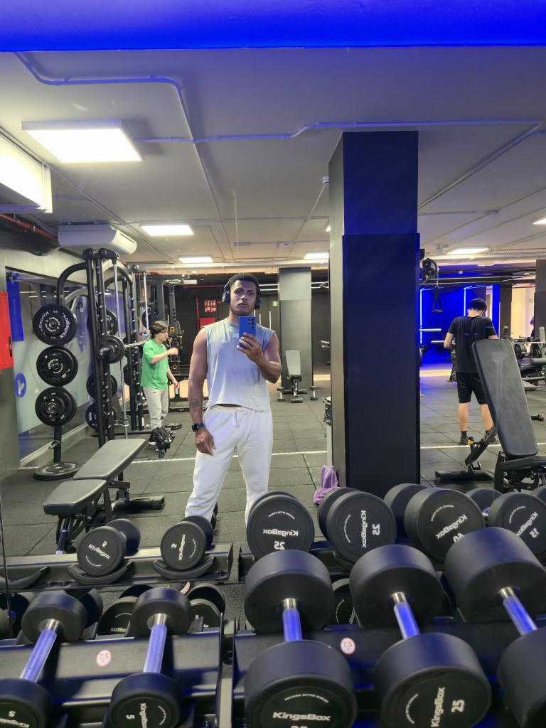 Chico busca chica en Barcelona: 