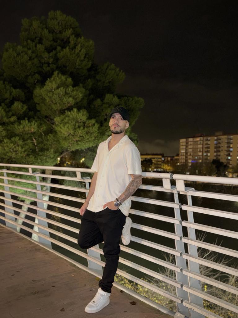 Chico busca chica en Zaragoza: 