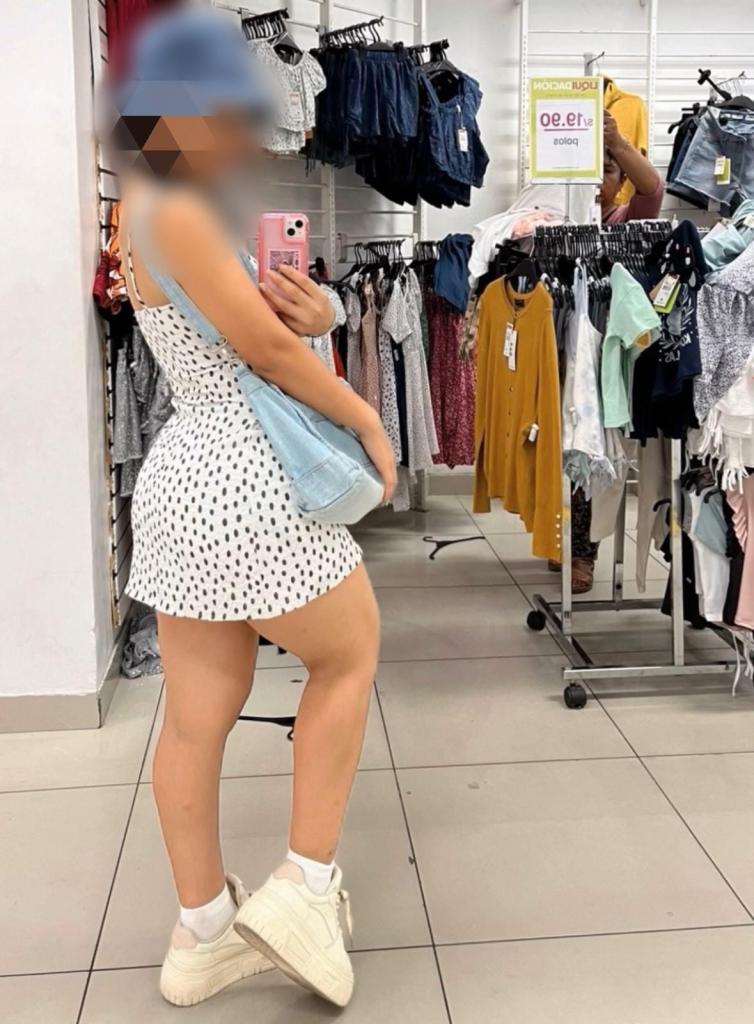 674974303: Chica busca chico en Madrid