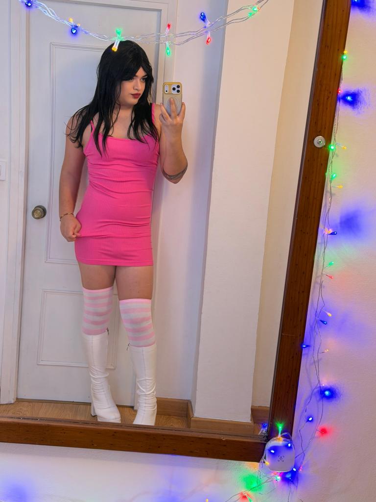 697484966: Travesti en León