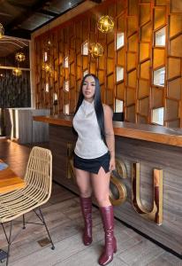 612224389: Chica busca chico en Pontevedra