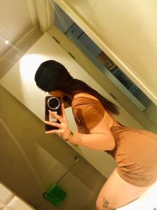 614688967: Chica busca chico en Madrid