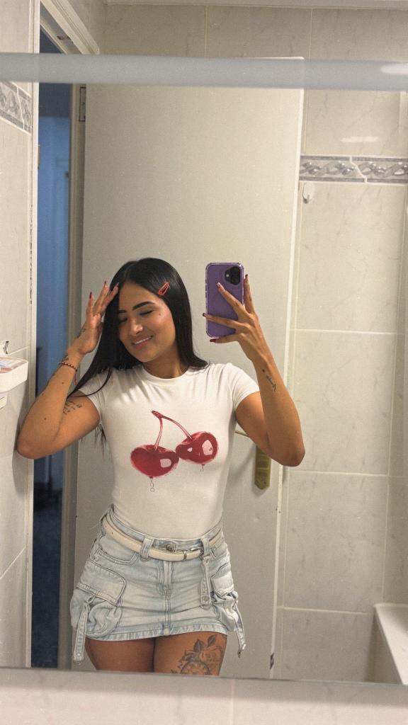 Chica busca chico en Huelva: 