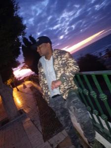 Chico busca chica en Málaga: 