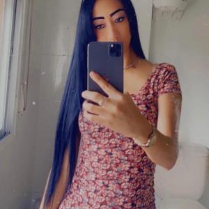 667895381: Chica busca chico en La Coruña