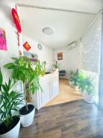 663395539: Chica busca chico en Barcelona