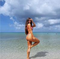 697670408: Chica busca chico en Madrid