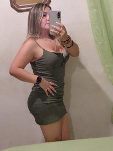631936089: Chica busca chico en Barcelona