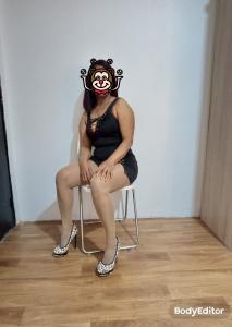 613436499: Chica busca chico en Barcelona