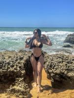 647270375: Chica busca chico en La Coruña