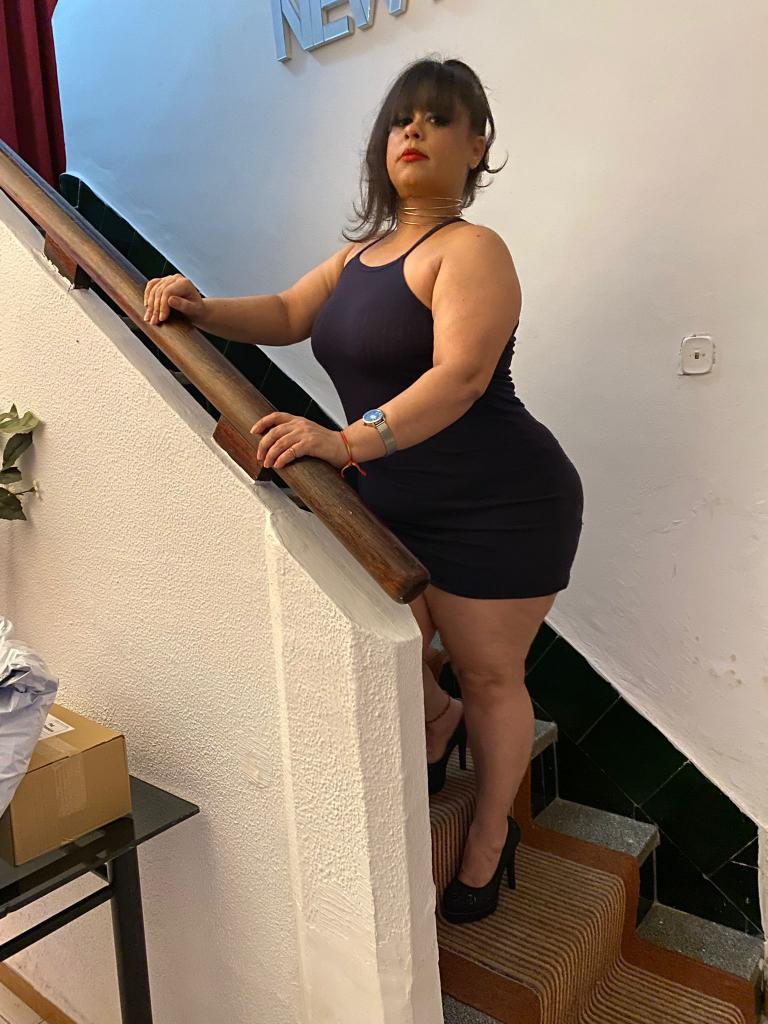Chica busca chico en Granada: 