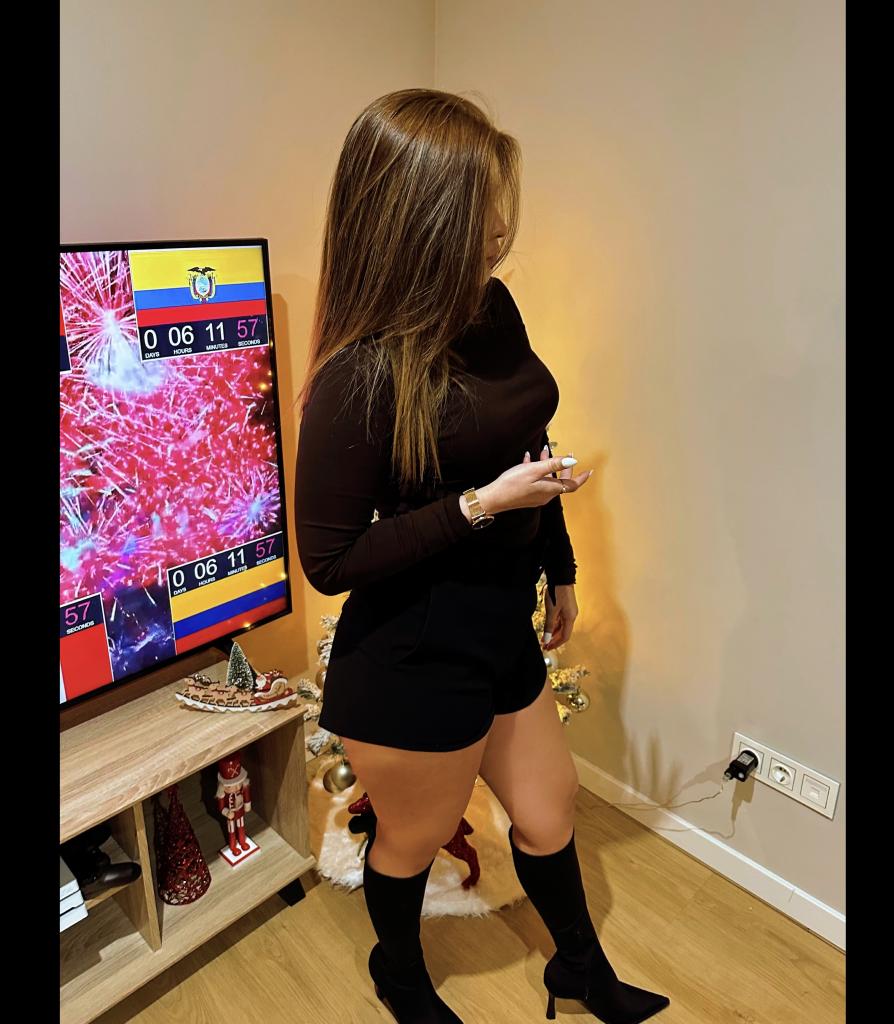 662189259: Chica busca chico en Madrid