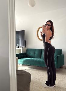 722415384: Chica busca chico en Barcelona