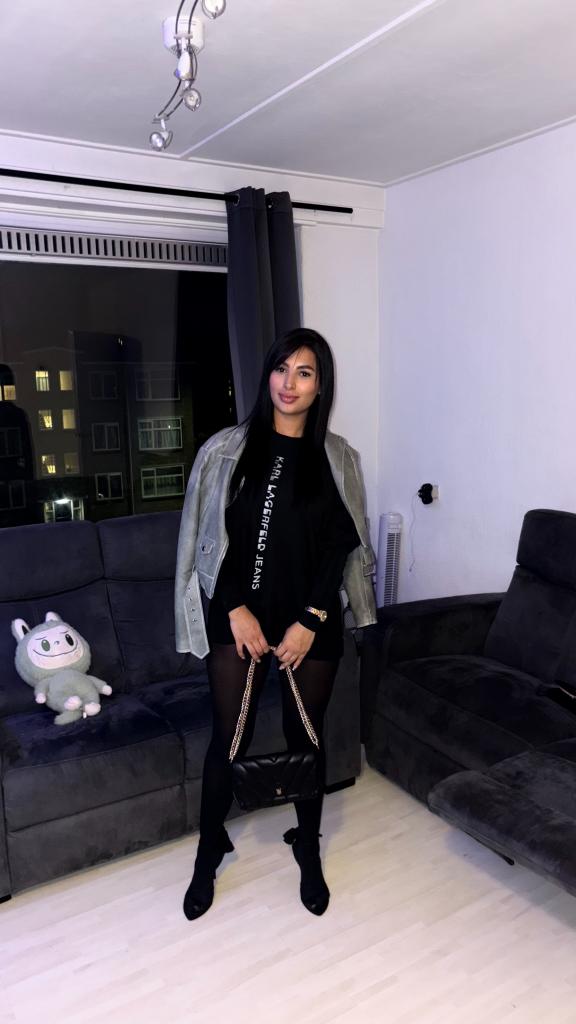 Chica busca chico en Granada: 