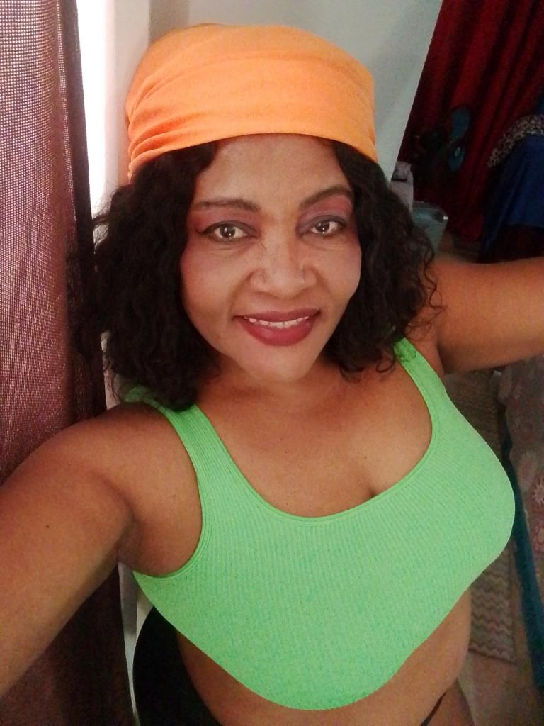 641704478: Chica busca chico en Mallorca