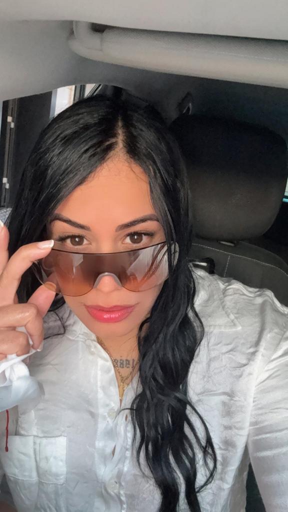 687975565: Chica busca chico en Granada