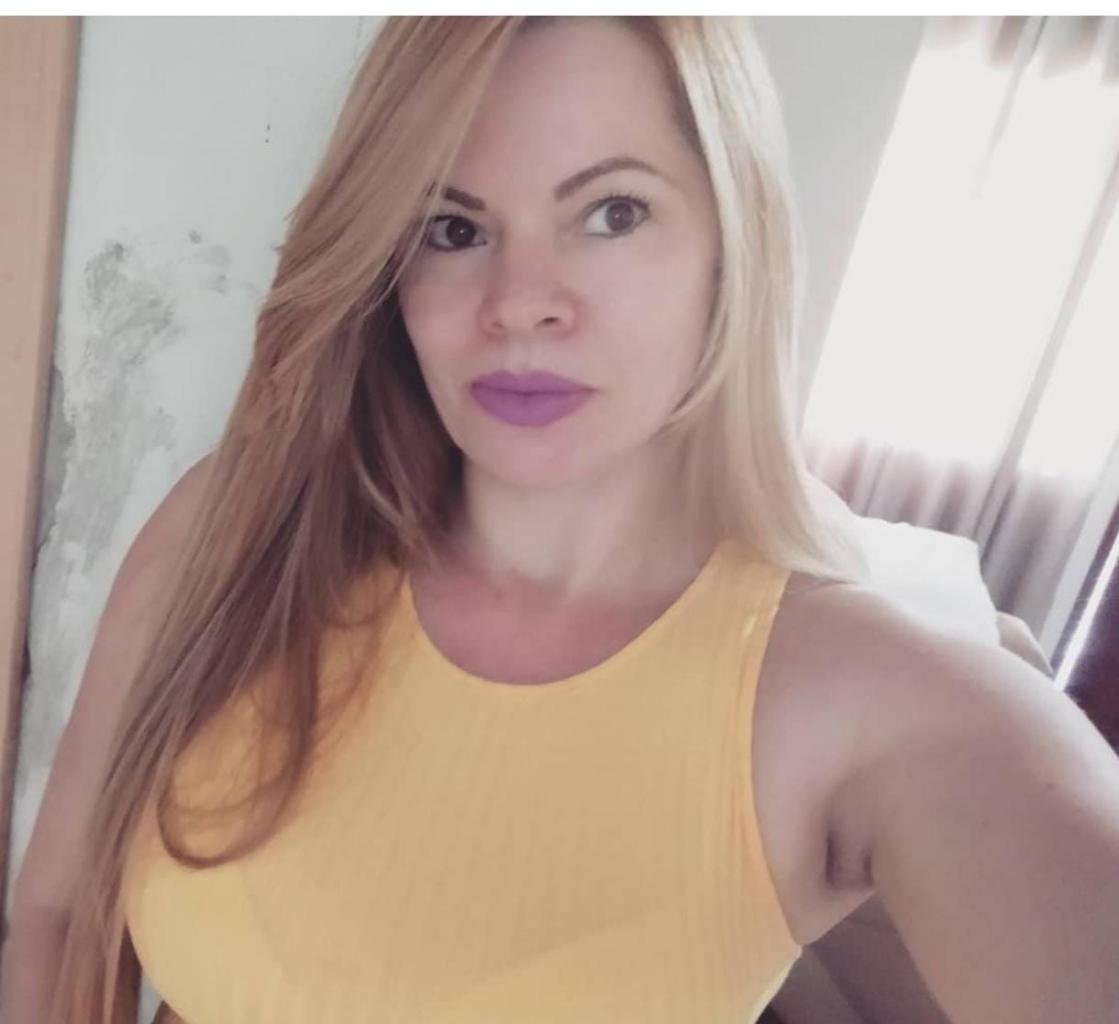 645844149: Chica busca chico en Madrid