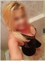 610538371: Chica busca chico en La Coruña