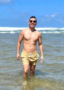 Chico busca chica en Sevilla: 