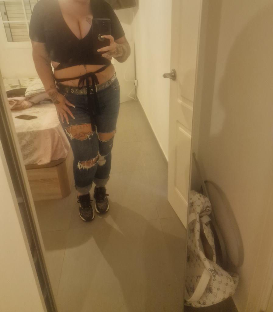 644236286: Chica busca chico en Sevilla