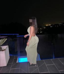 613806975: Chica busca chico en Cádiz