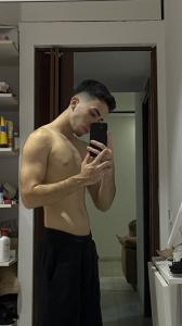 653604343: Chico busca chica en Málaga