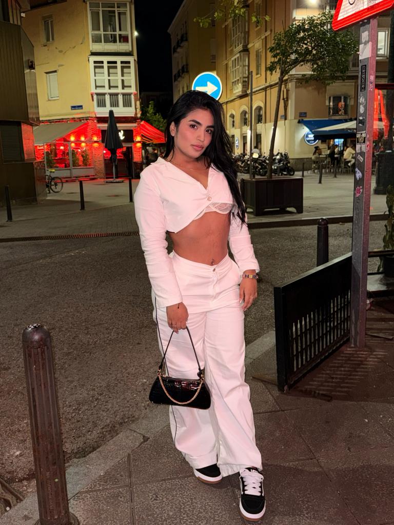 Chica busca chico en Barcelona: 