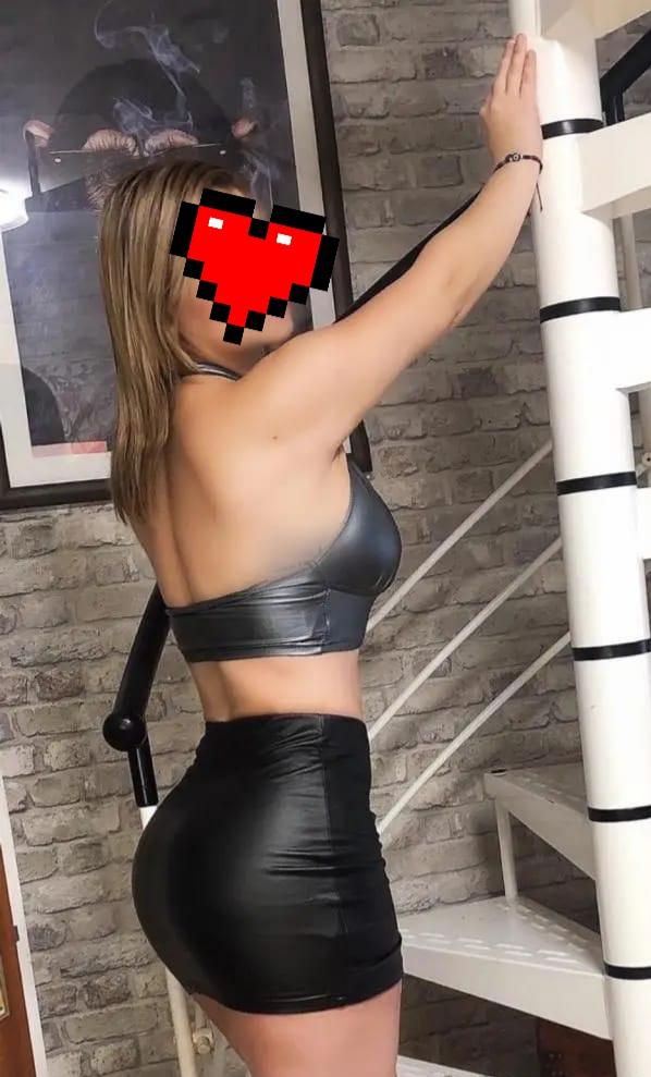 631575982: Chica busca chico en Barcelona
