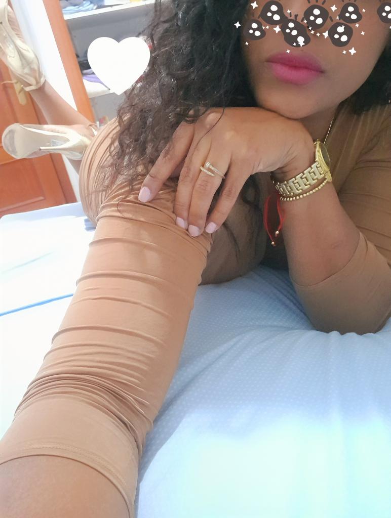 617061125: Chica busca chico en Málaga