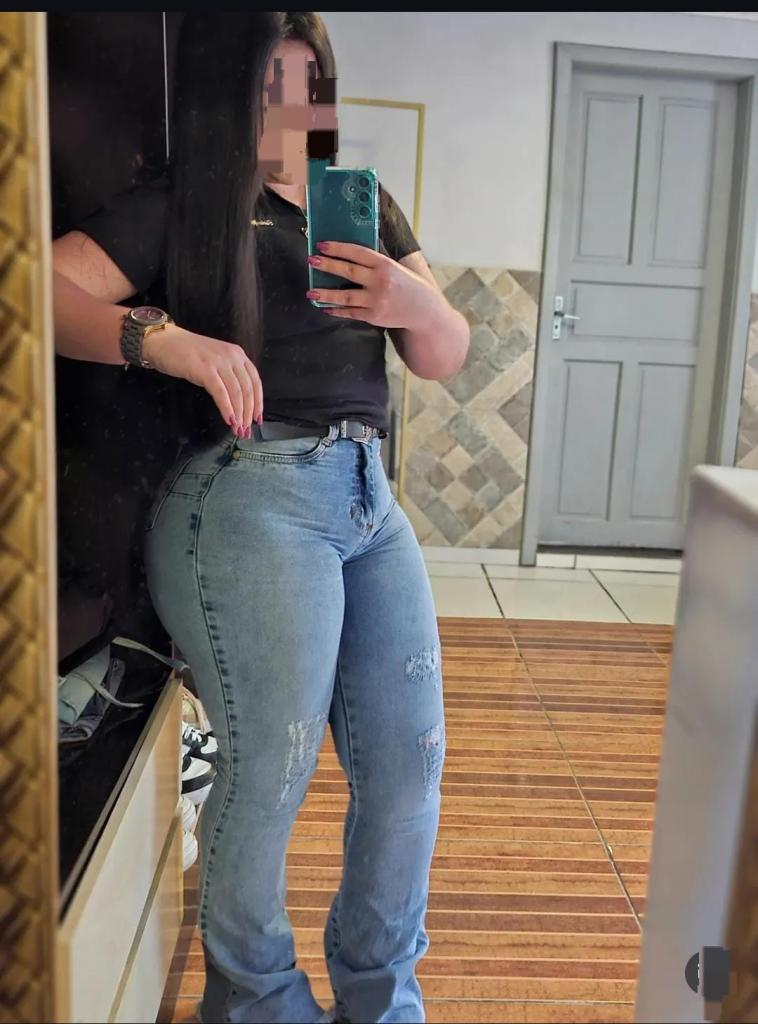 614757956: Chica busca chico en Navarra