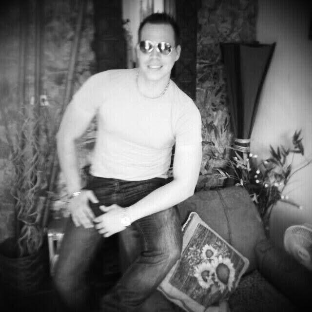 Chico busca chica en Málaga: 