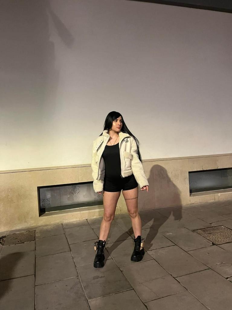 647210209: Chica busca chico en Valencia