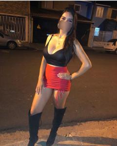 614955418: Chica busca chico en Navarra