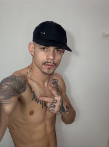 613497086: Chico busca chica en Barcelona