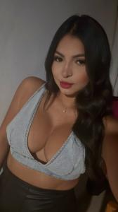 676463299: Chica busca chico en Pontevedra