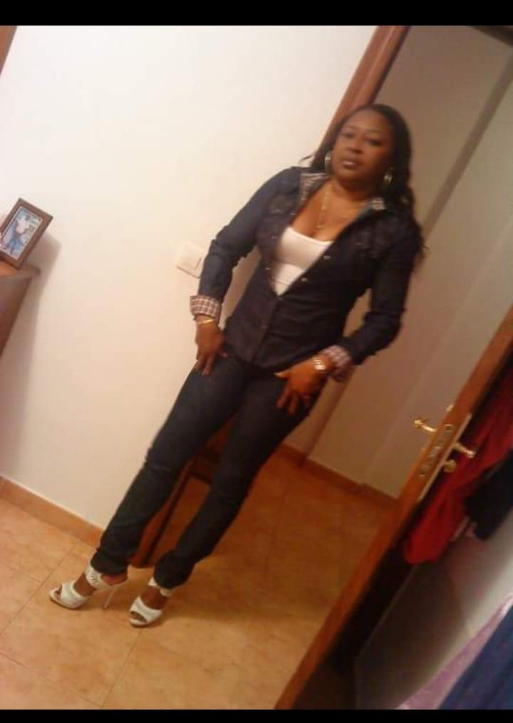 641010831: Chica busca chico en Sevilla