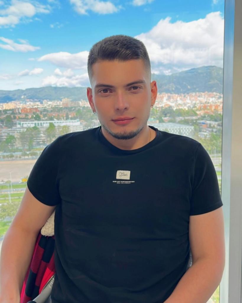 624048920: Chico busca chica en Zaragoza