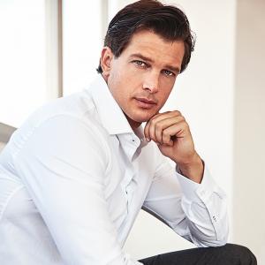 640942698: Chico busca chica en Barcelona