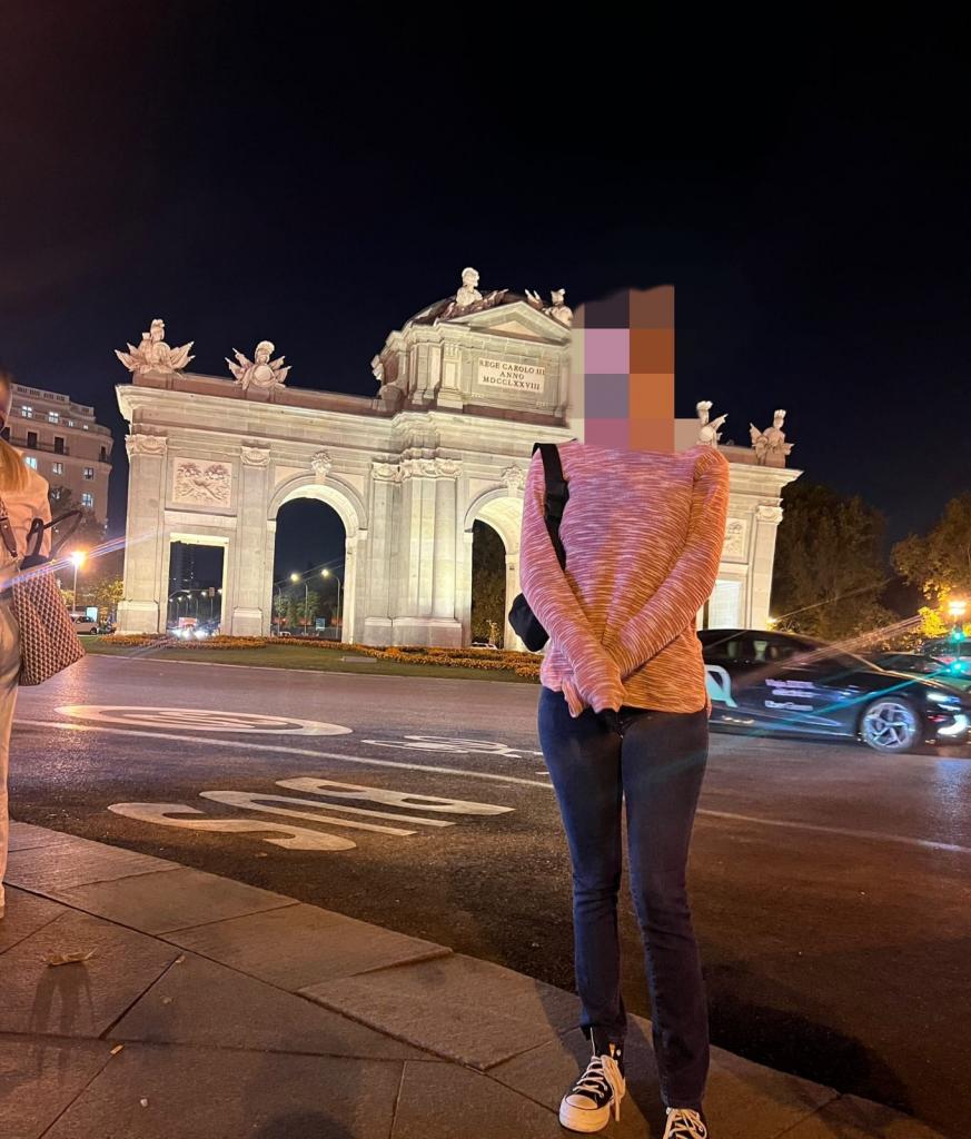 674974349: Chica busca chico en Madrid