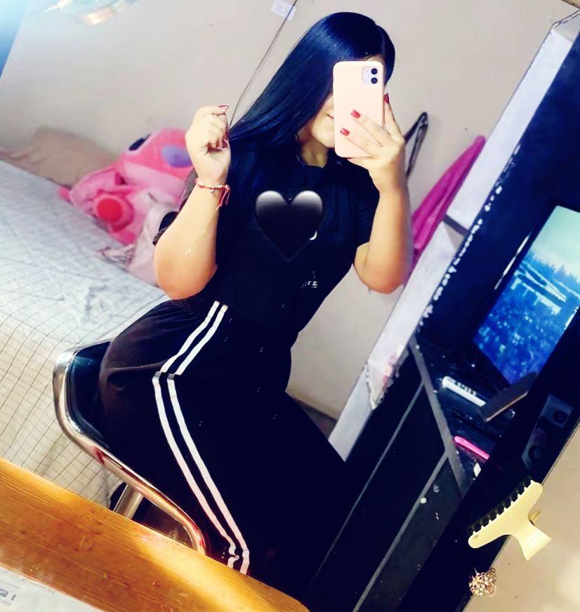 673604740: Chica busca chico en Málaga