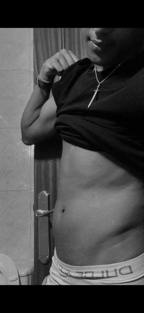 632677952: Chico busca chica en Pontevedra