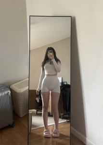 603942635: Chica busca chico en Barcelona