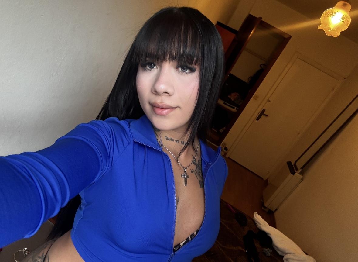 643967526: Transexual en Pontevedra