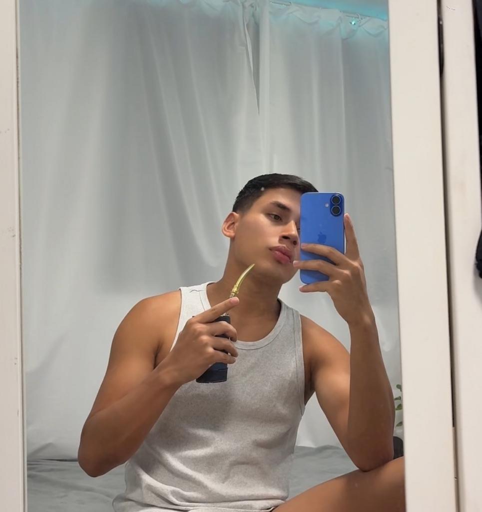 631232992: Chico busca chica en Barcelona